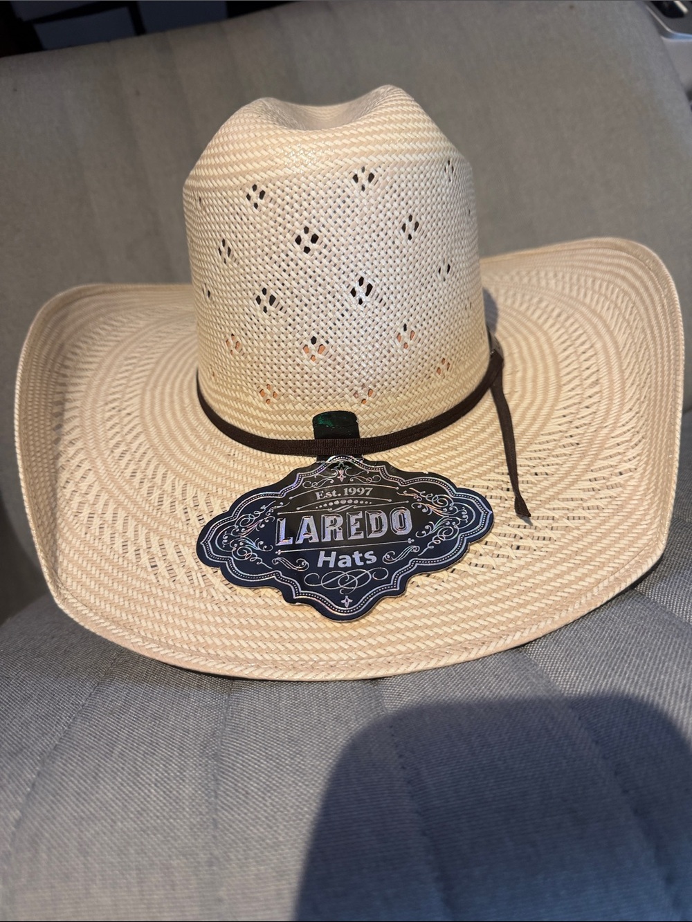 Laredo 650 R/O 200X - similar to Beth Dutton hat

COLOR - BICOLOR BROWN TOQUILLA